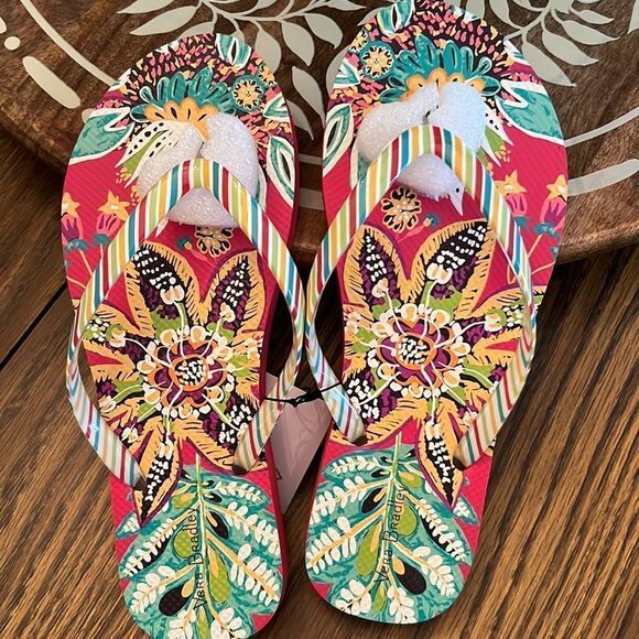 Vera Bradley flip flops, Rumba pattern, Size Medium, NWT - Picture 2 of 6